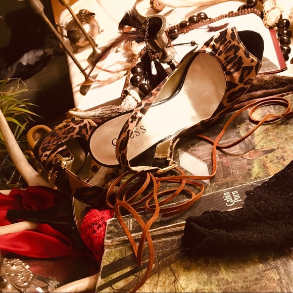 Guess Animal Print 1/2” Platform 4” Stiletto Heels - Picture 3 of 8